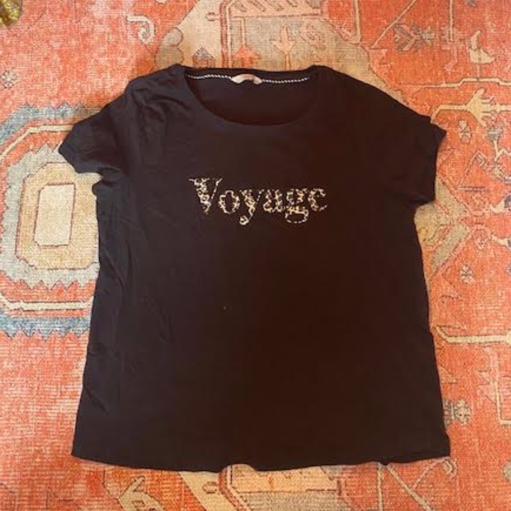 simple black shirt